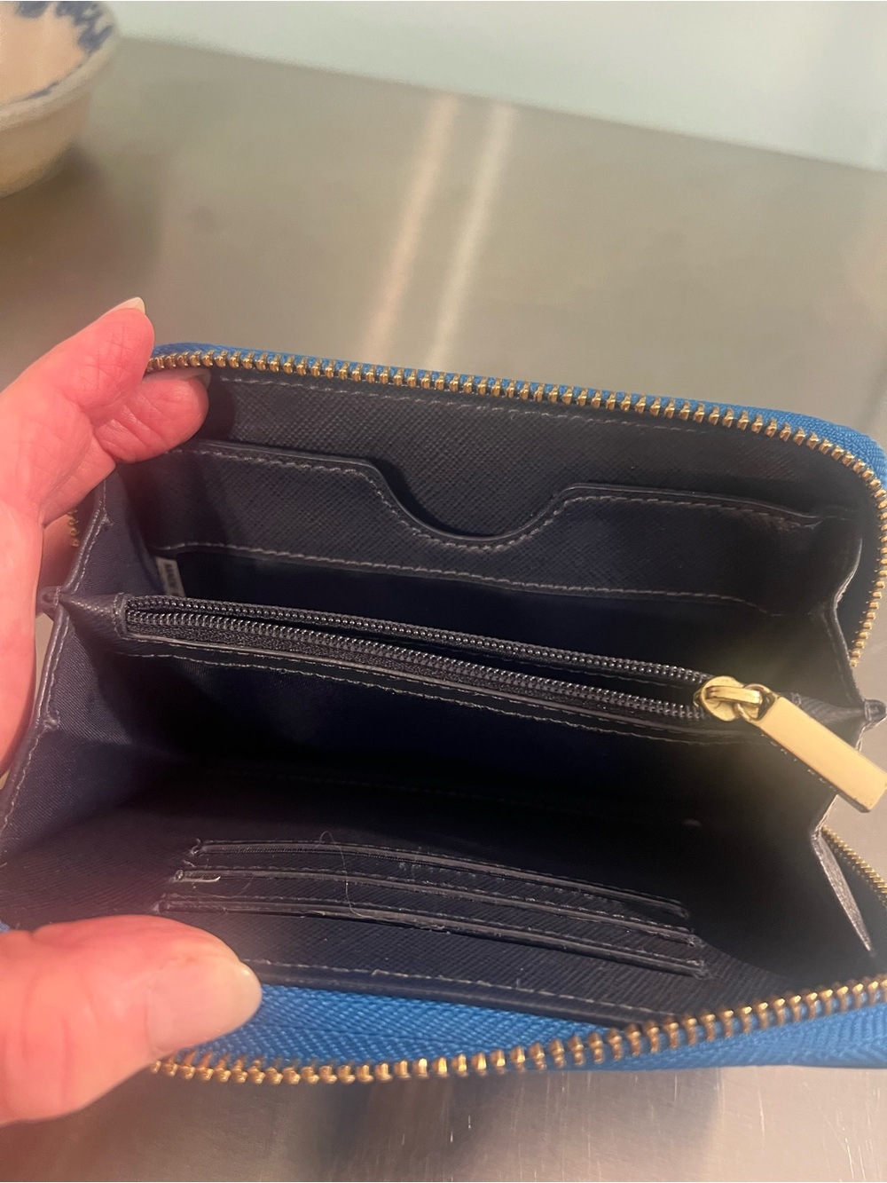Tory Burch Royal Blue Zip-Around Wallet with Gold Logo - Picture 3 of 7